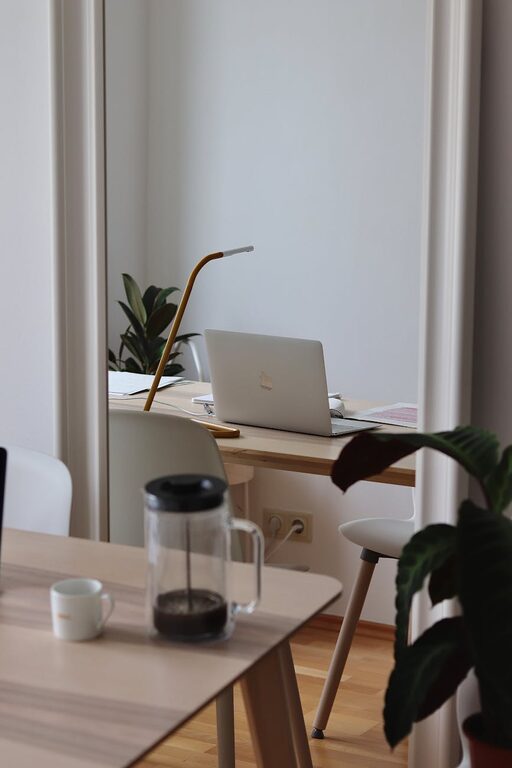 How to Create a Clutter-Free and Productive Home Workspace